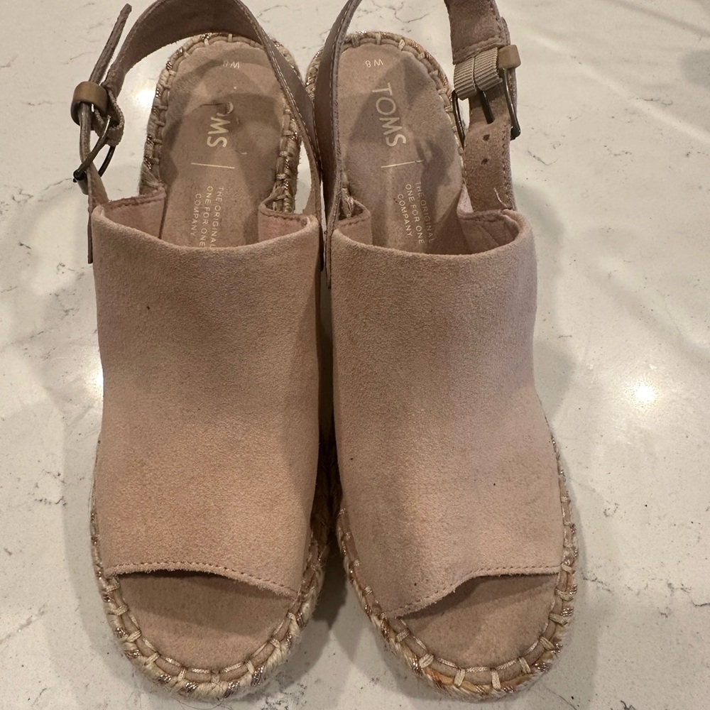 TOMS Women's Tan Suede Sandals
